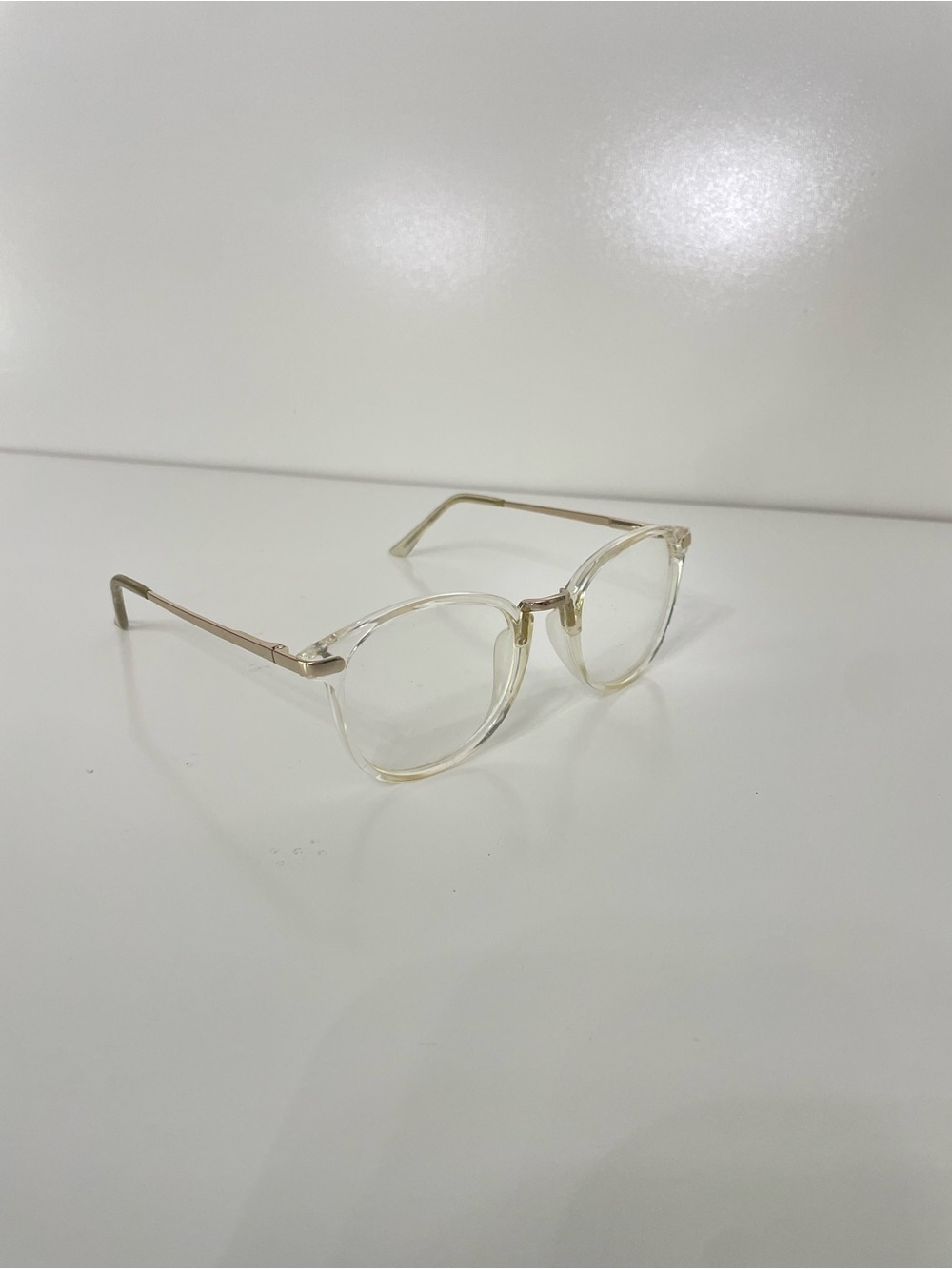 Clear Cats Eye Fashion Glasses Gold Accents Coastal Grandma Old Money Quiet Lux